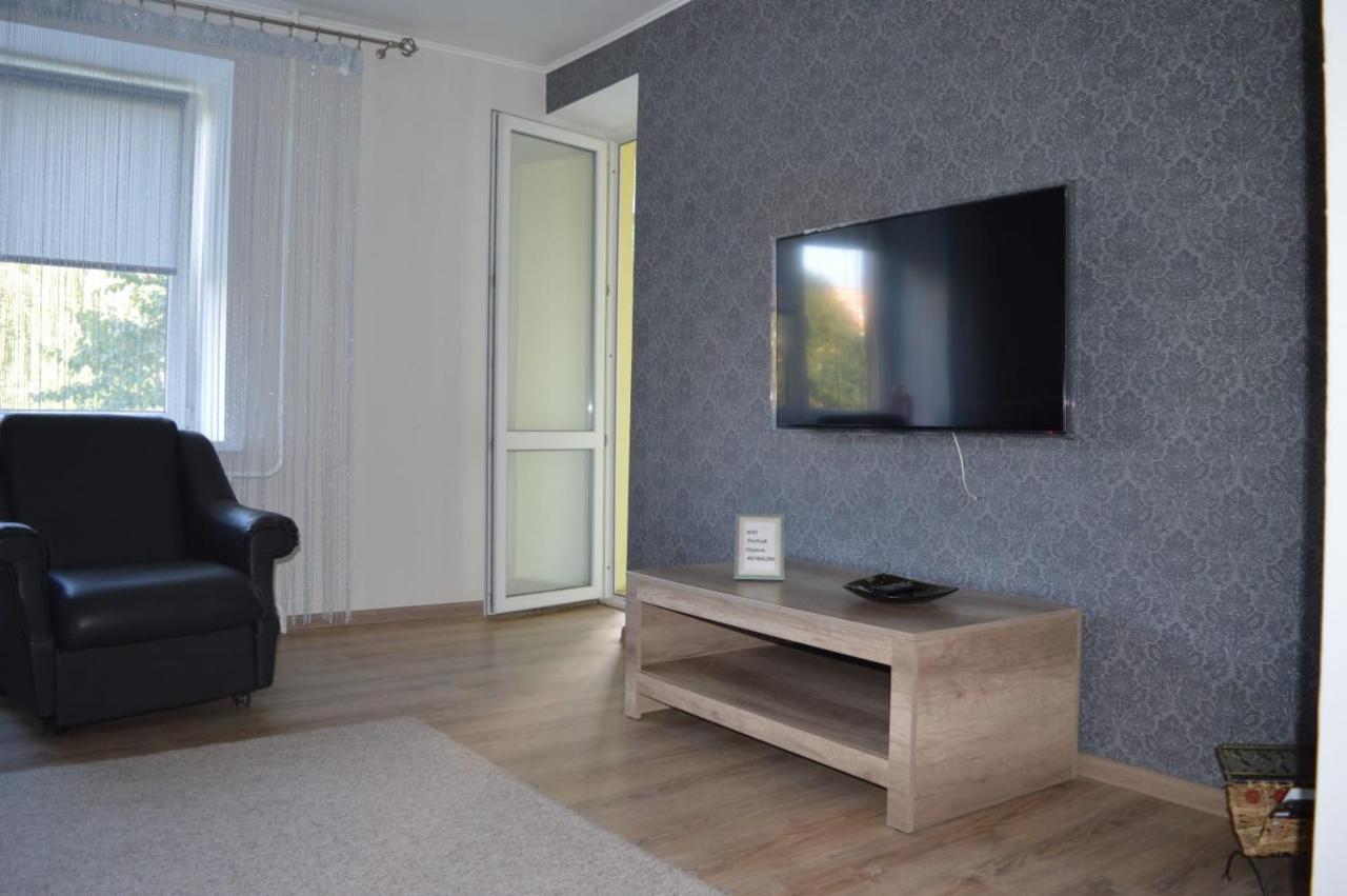 Apartament Gayadayenko 4 Apartment Pinsk Exterior photo